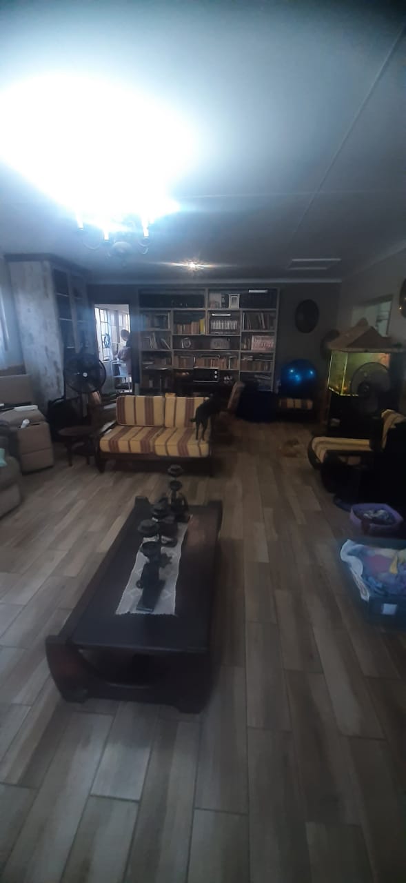 4 Bedroom Property for Sale in Albertinia Western Cape